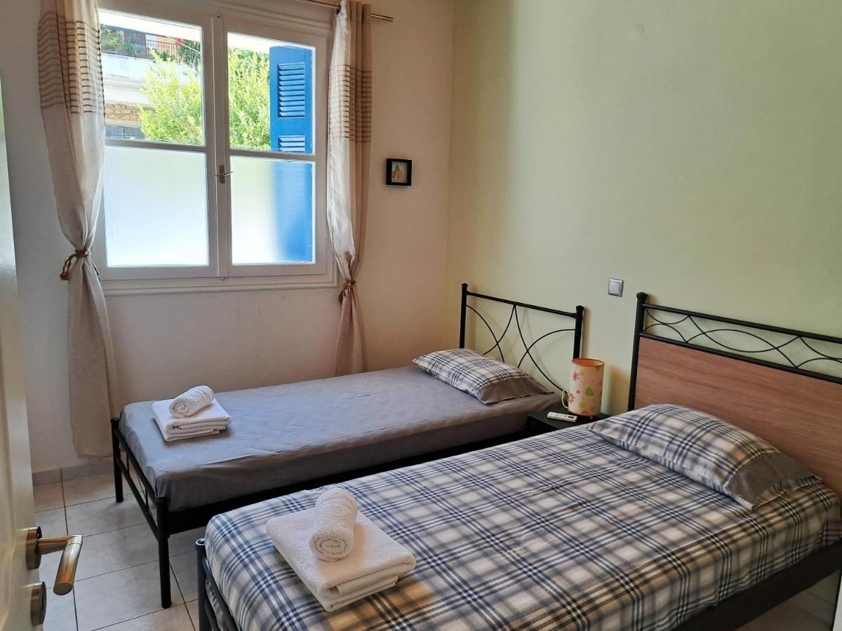 Family Stone Apartment Кипарисия Екстериор снимка