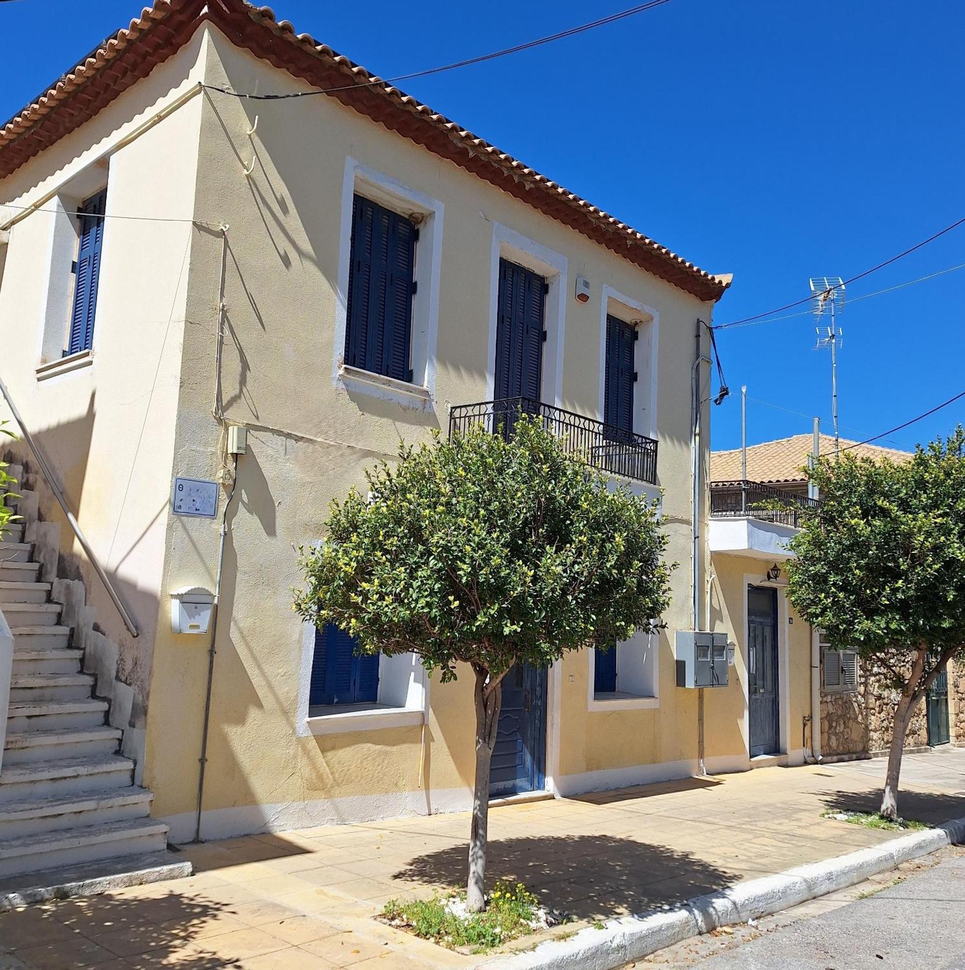 Family Stone Apartment Кипарисия Екстериор снимка