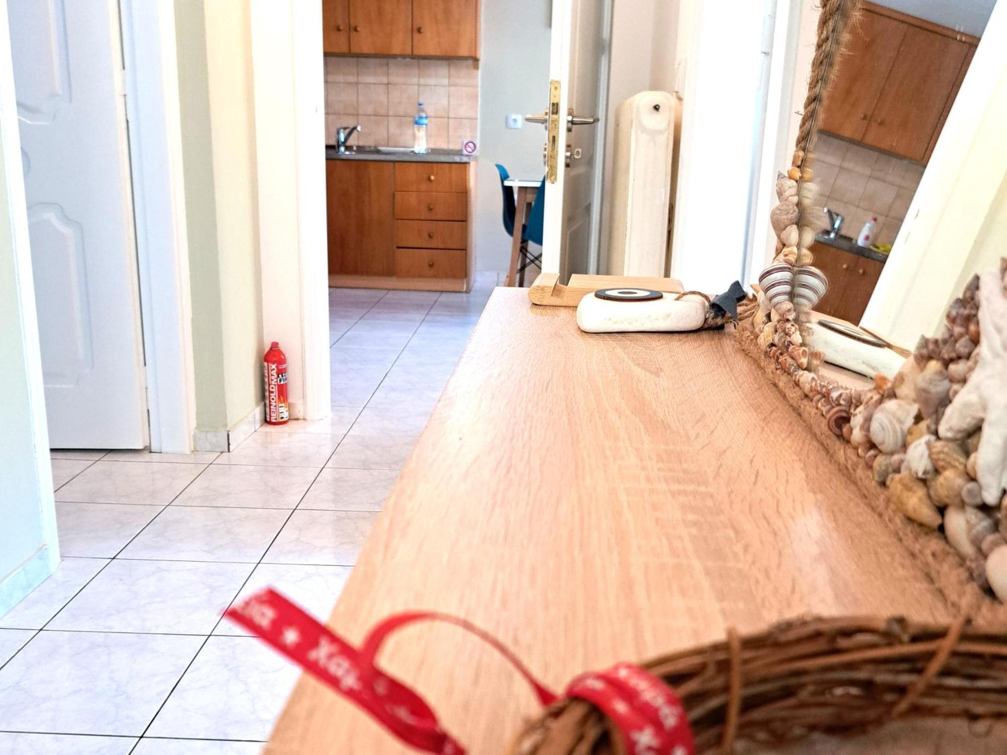 Family Stone Apartment Кипарисия Екстериор снимка