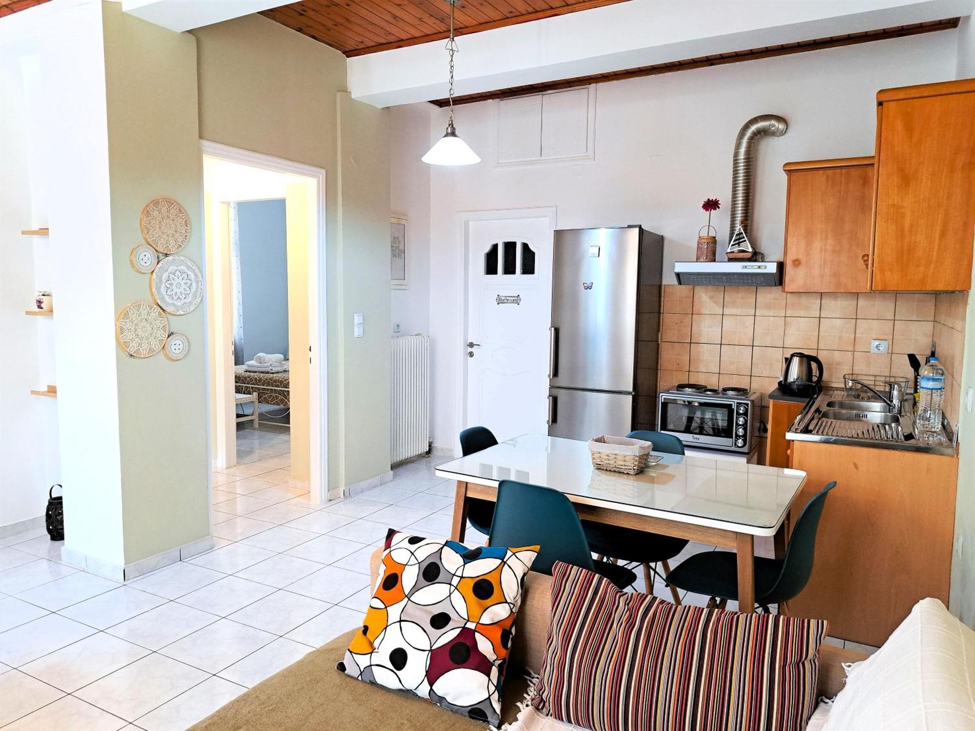 Family Stone Apartment Кипарисия Екстериор снимка
