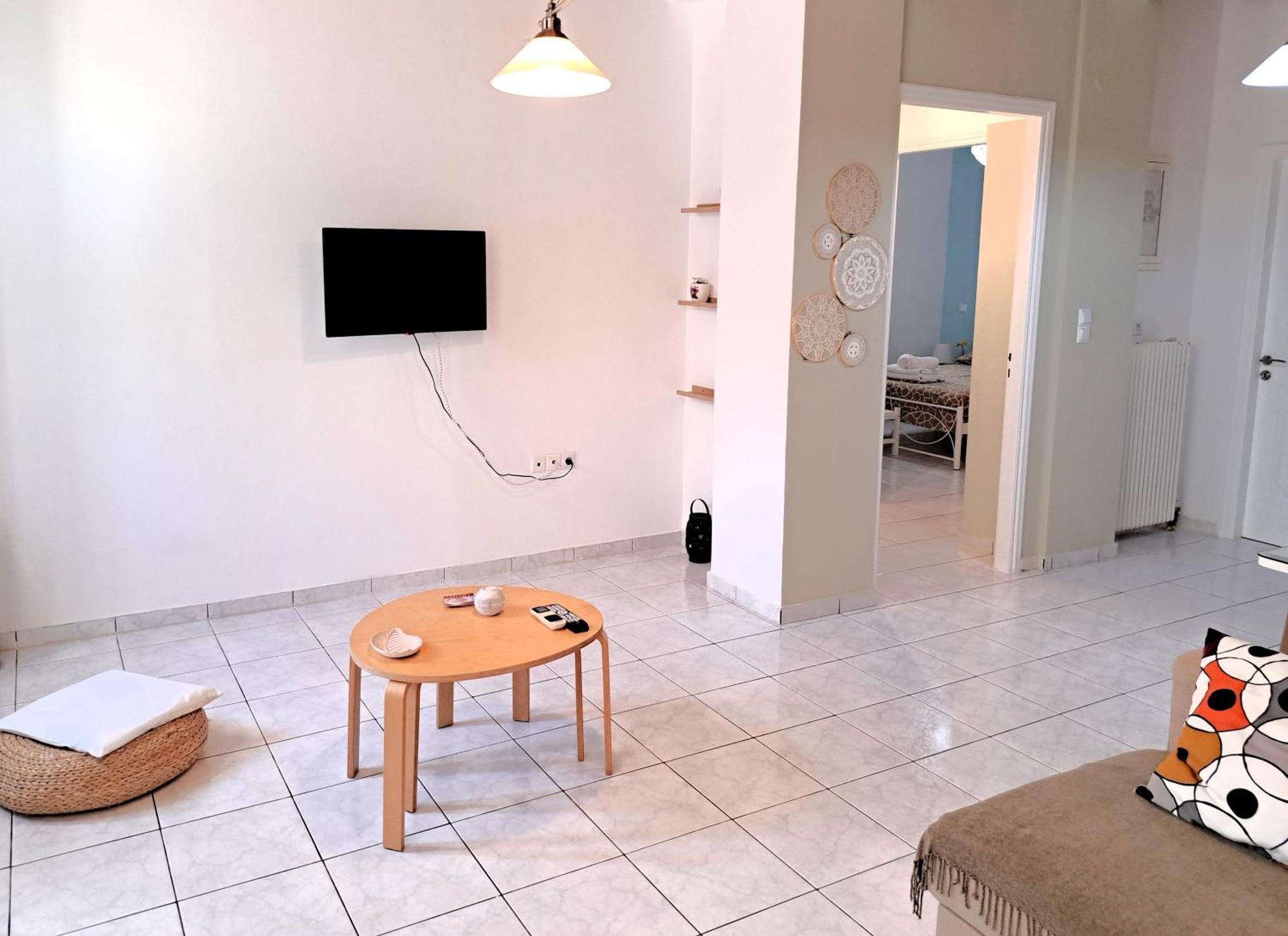 Family Stone Apartment Кипарисия Екстериор снимка