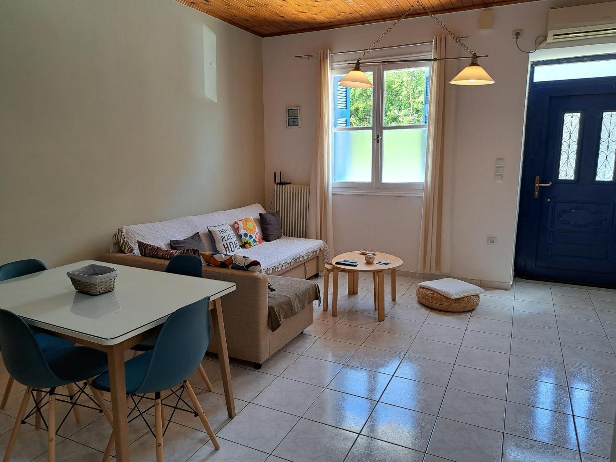 Family Stone Apartment Кипарисия Екстериор снимка