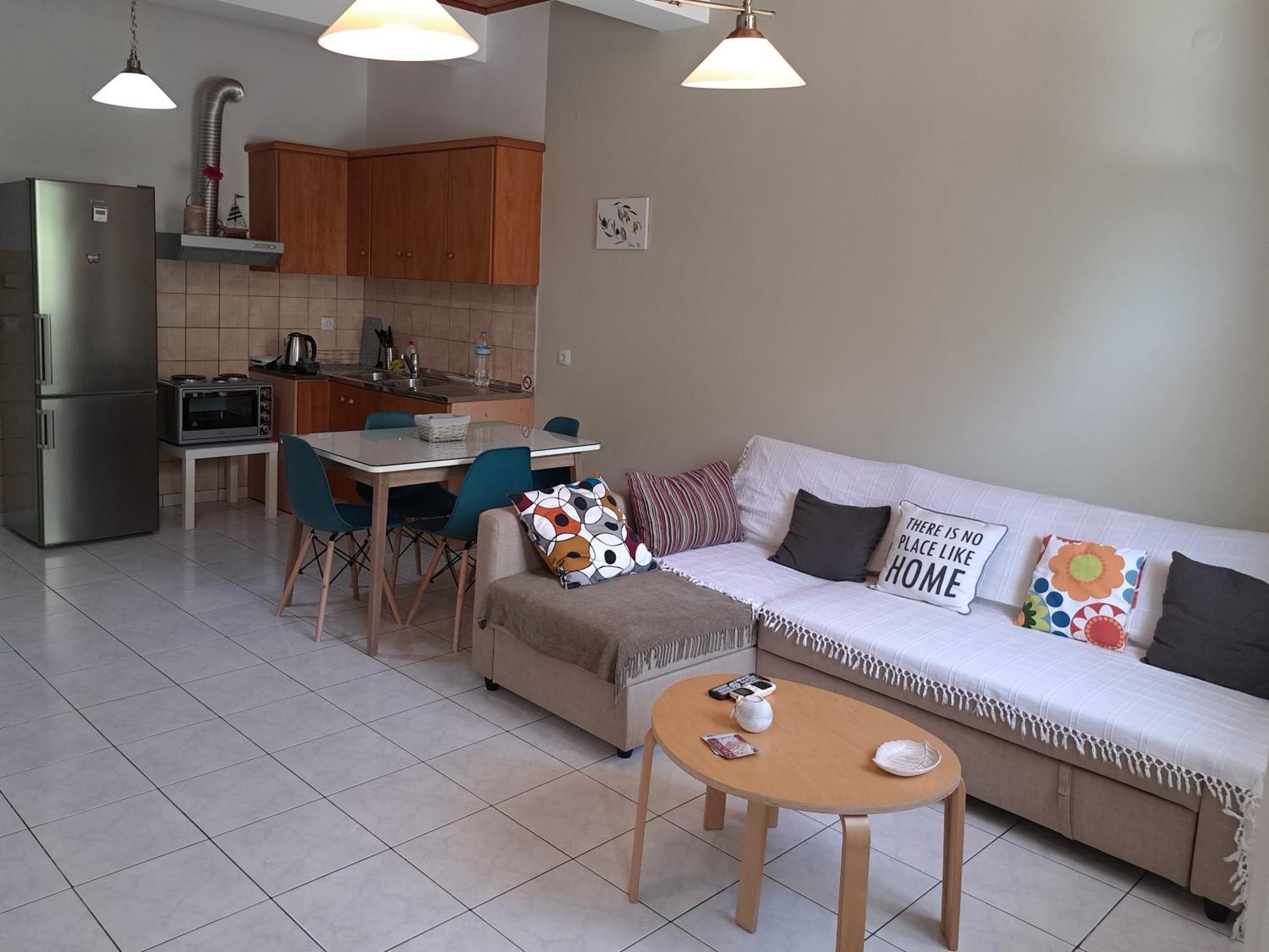 Family Stone Apartment Кипарисия Екстериор снимка