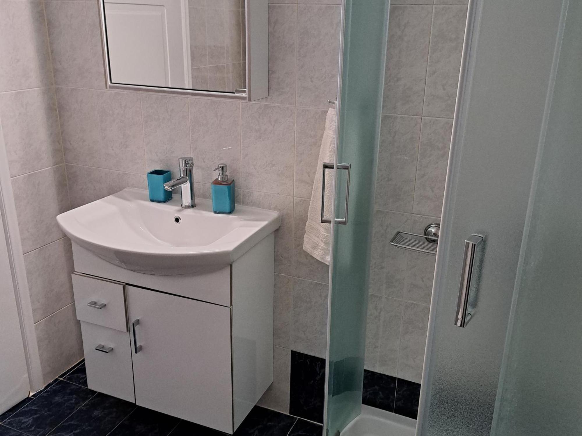 Family Stone Apartment Кипарисия Екстериор снимка
